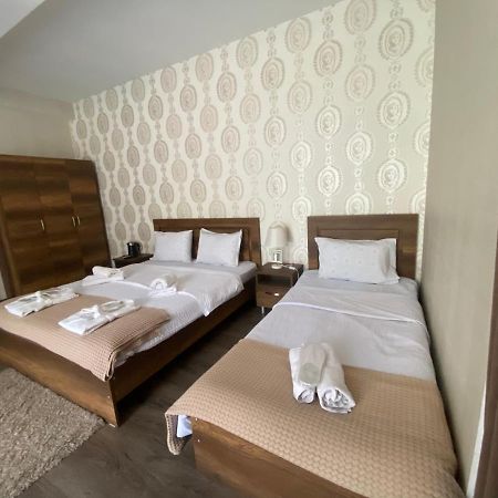 Borjomi Central Hotell Exteriör bild