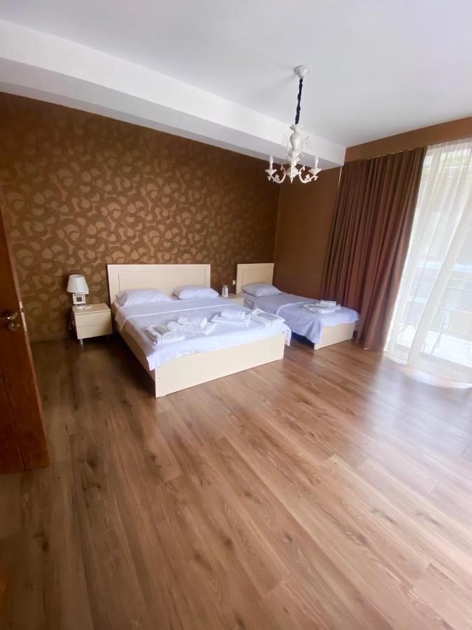 Borjomi Central Hotell Exteriör bild