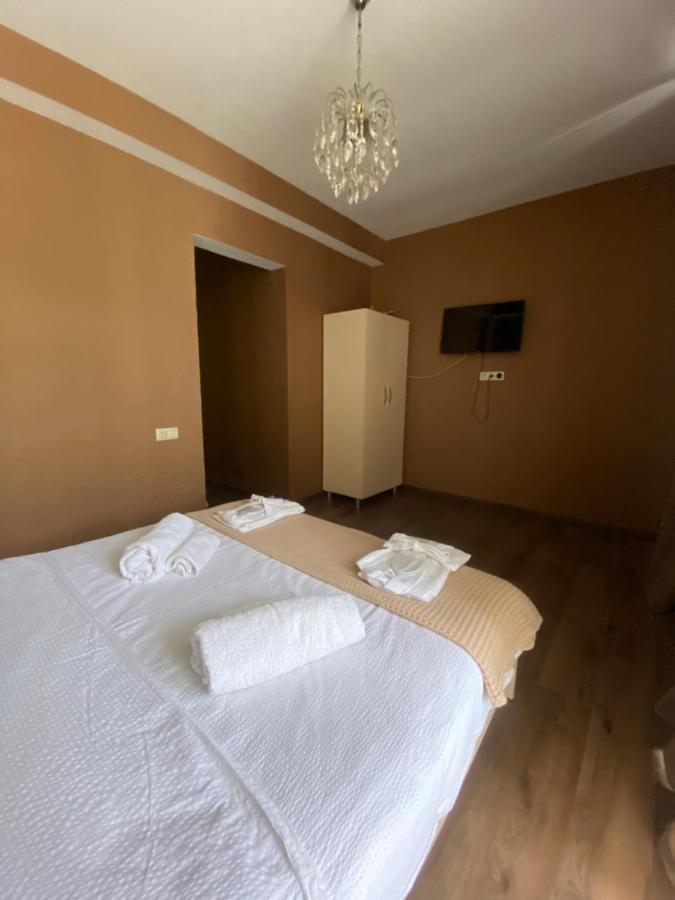 Borjomi Central Hotell Exteriör bild