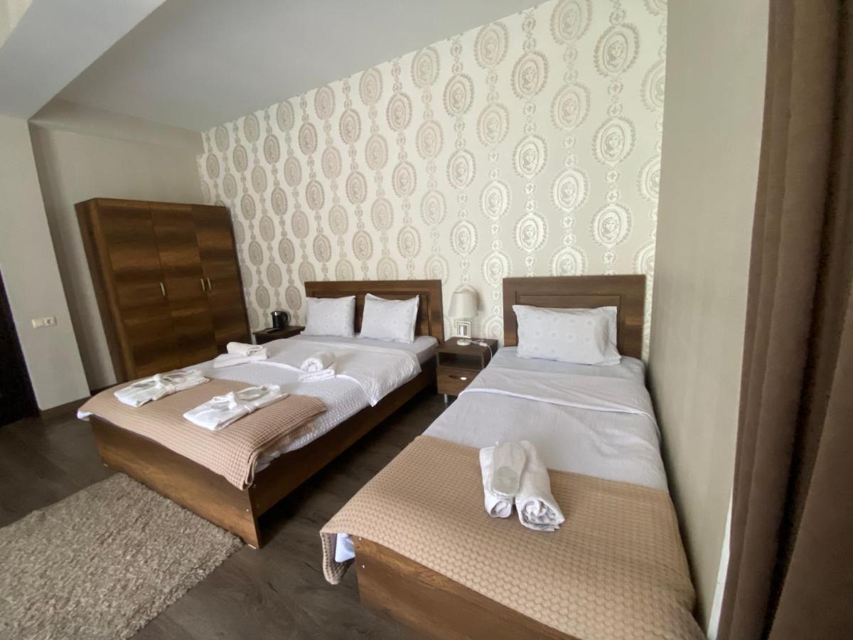 Borjomi Central Hotell Exteriör bild