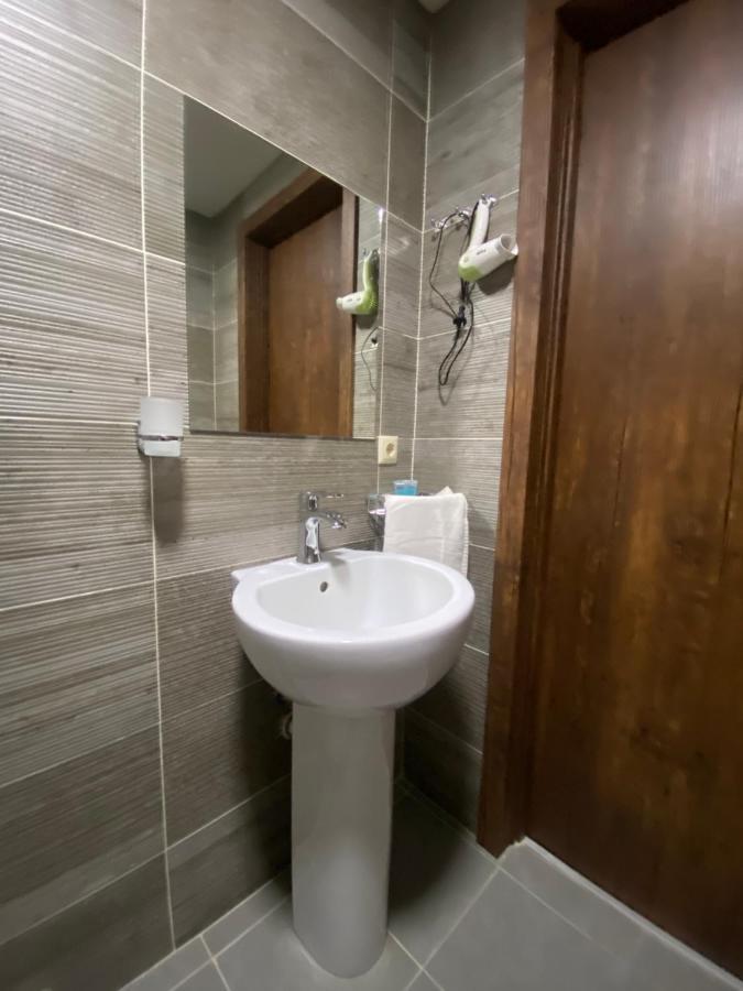 Borjomi Central Hotell Exteriör bild