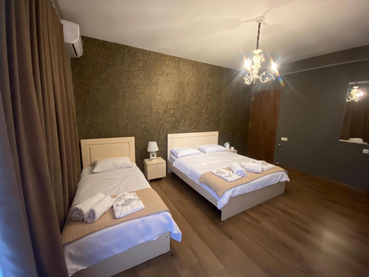 Borjomi Central Hotell Exteriör bild