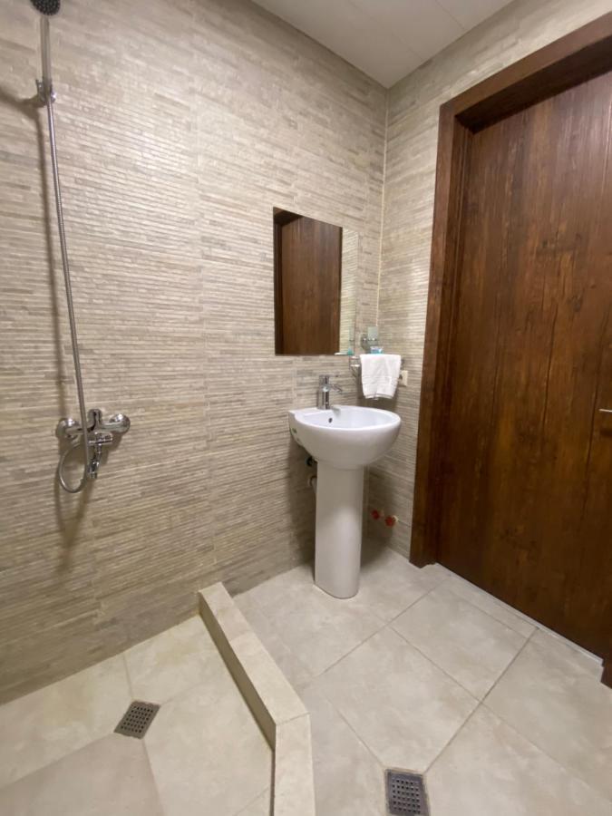 Borjomi Central Hotell Exteriör bild