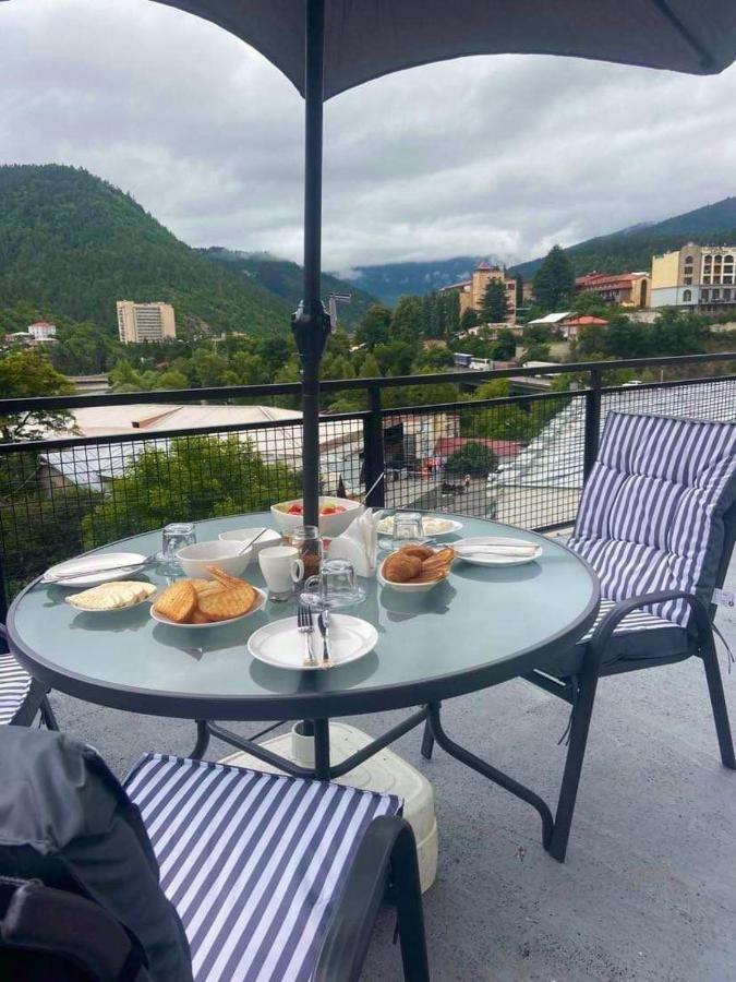 Borjomi Central Hotell Exteriör bild